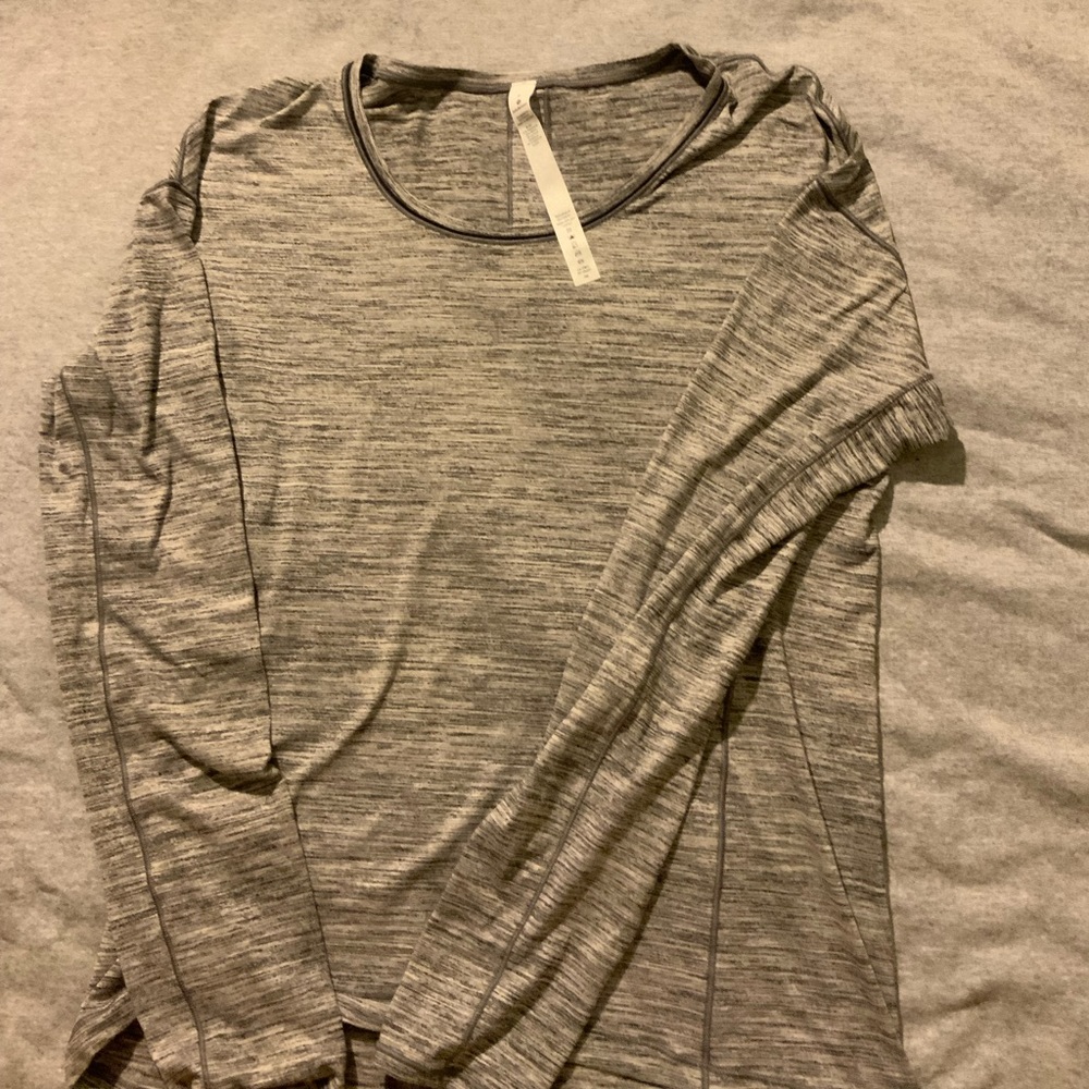 Long sleeve Lululemon shirt, size 4.